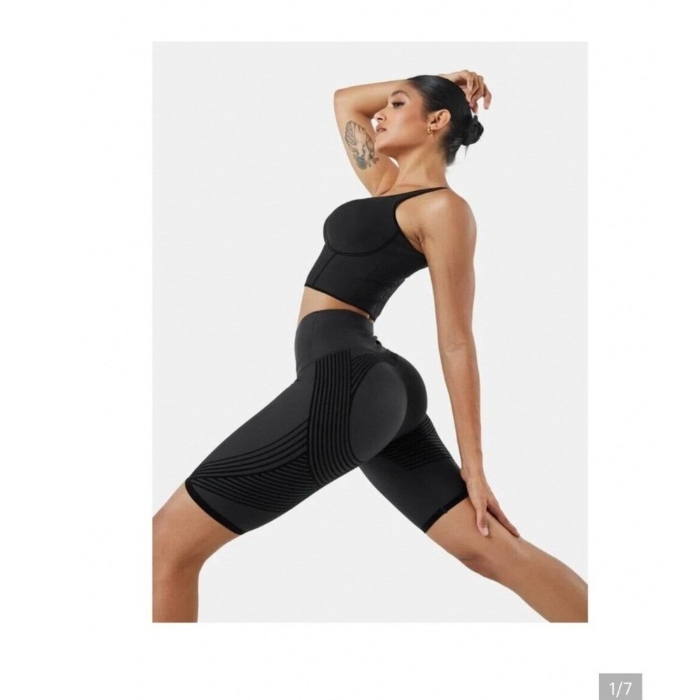 Fanka Lift and Curve 9" Biker Shorts Black Reversible Sculpting High Rise Small